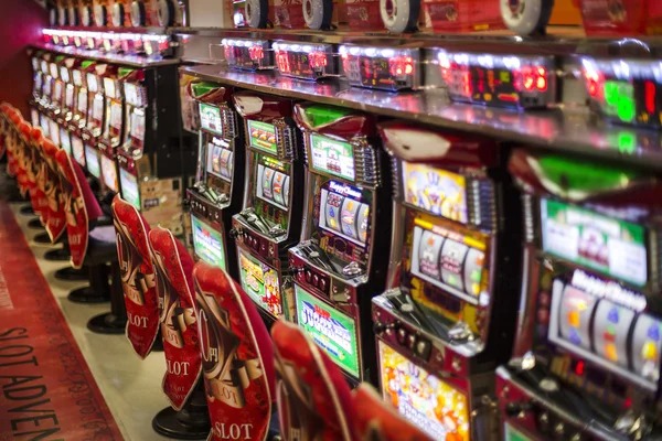 amoratoto platform interface showing multiple game categories
